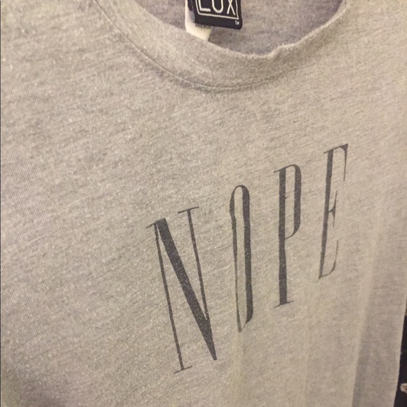 cute grey graphic tee-shirt - Picture 6 of 7